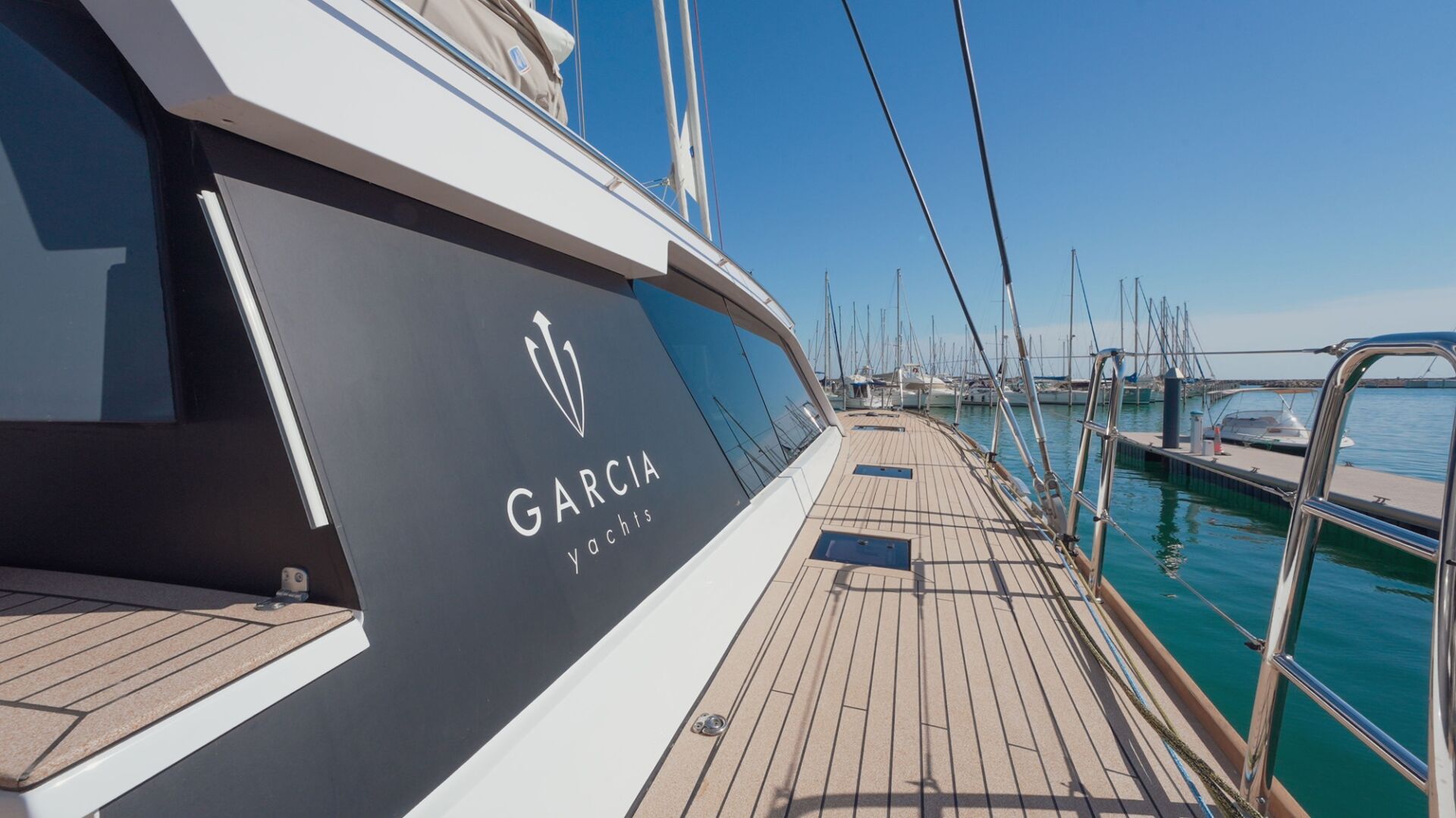 Catamaran-Explocat-52-ANDROMEDA-Garcia-Yachts-For-sale-Yachtzoo-13