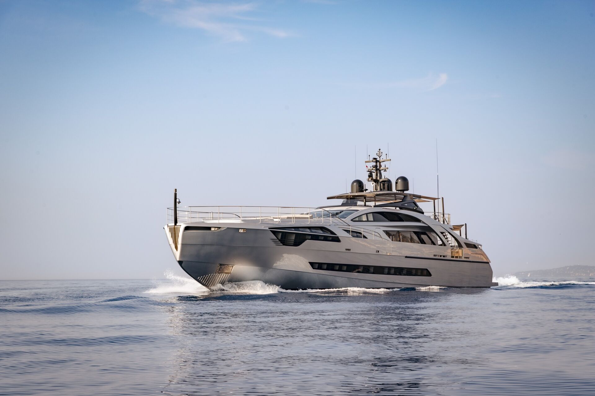 Broker’s open: Discover the stunning M/Y ARINA in Monaco