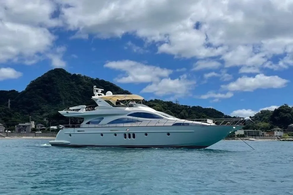 azimut carat power