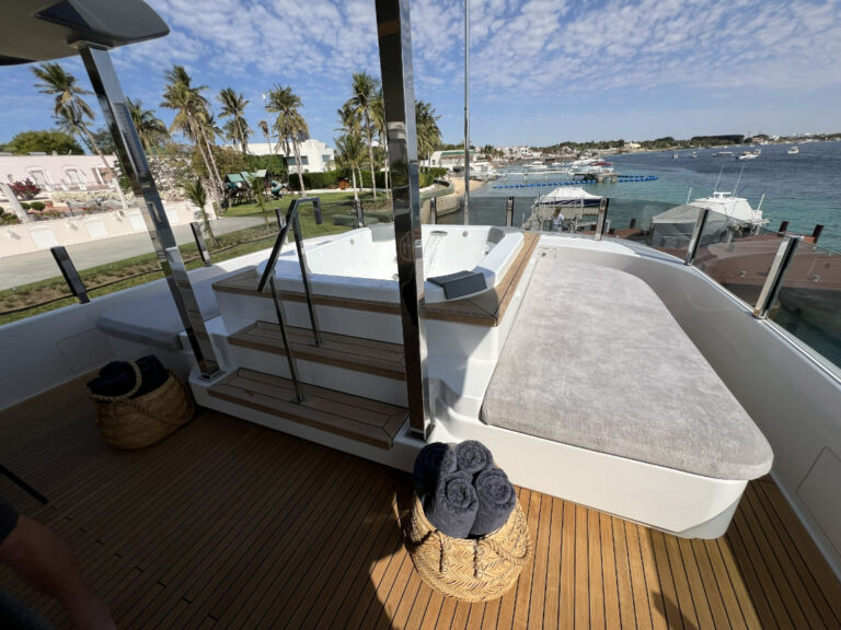 Navetta Yacht for charter NOMAD ()