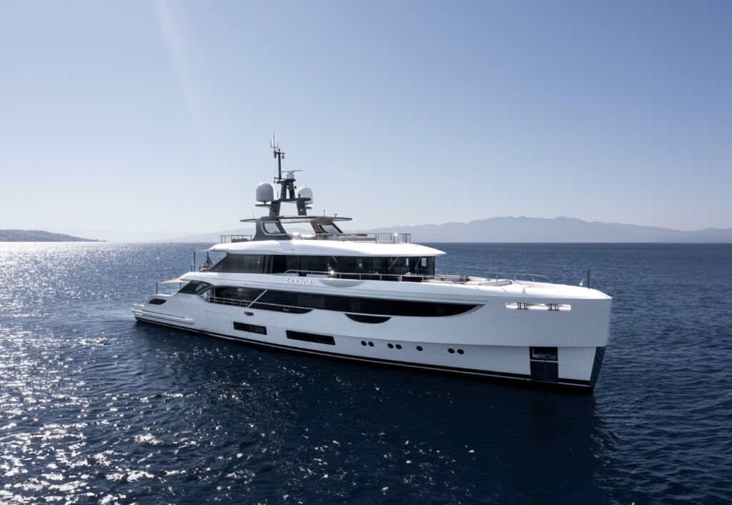 LEXSEA Benetti Oasis series for charter