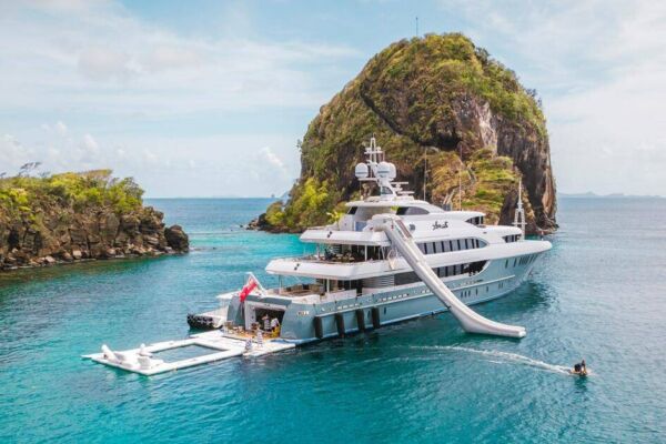 Why Charter Motor Yacht Loon Why Charter Motor Yacht Loon