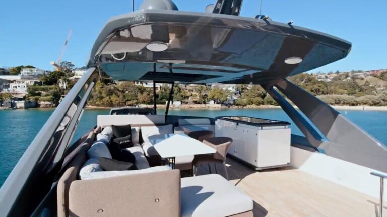 ELYSIAN Yacht ()