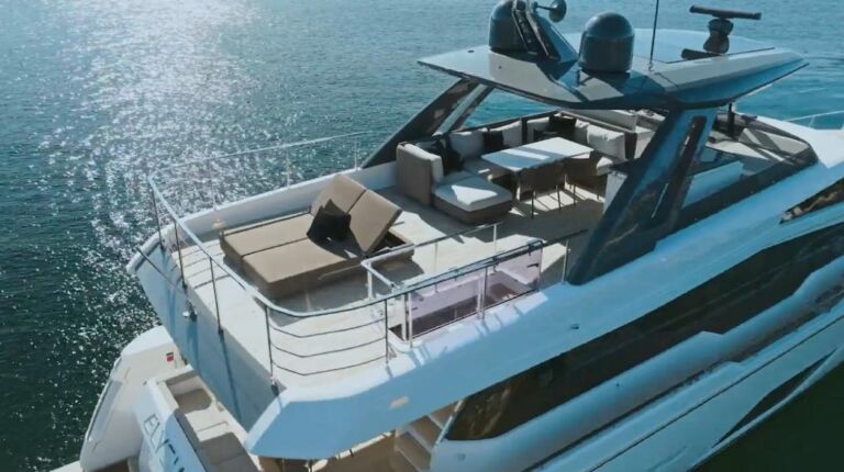 ELYSIAN Yacht ()